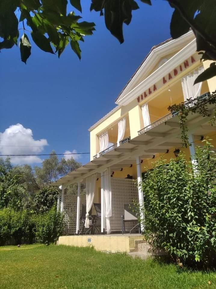Villa Ladina Ligia Exterior foto